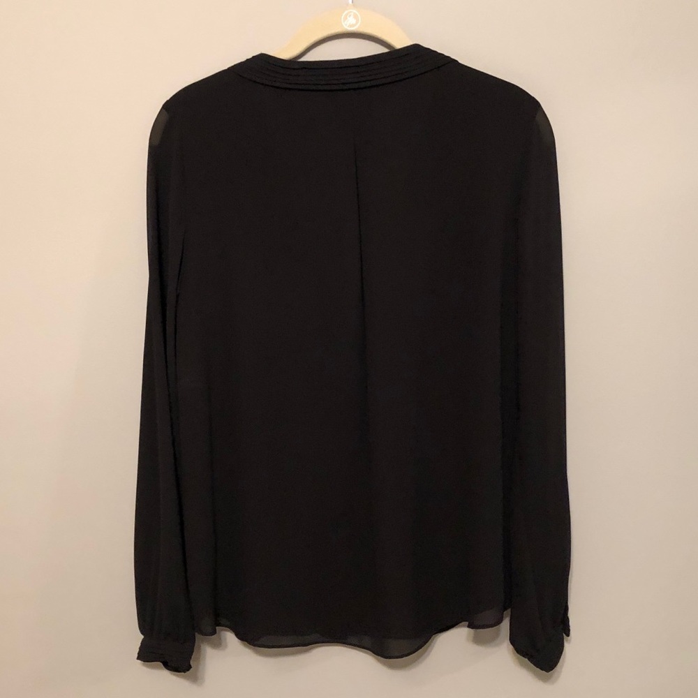 Naked Zebra VNeck Snap Front Top Blouse Black - Picture 2 of 8